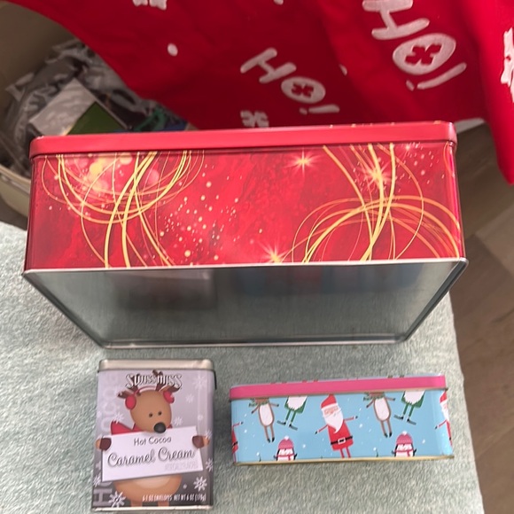 Festive Holiday Tin Set - Red, Silver, Blue - Picture 8 of 16